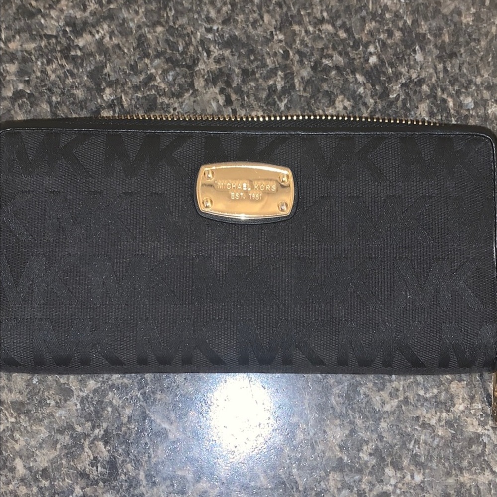Black Michael Kors wallet